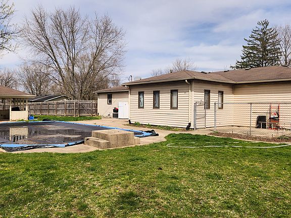 2nd image of 394 Pinedale Dr