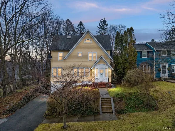 101 Mineola Dr, Syracuse, NY 13224