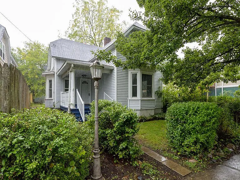 135 Burr Oak St — Photo 3
