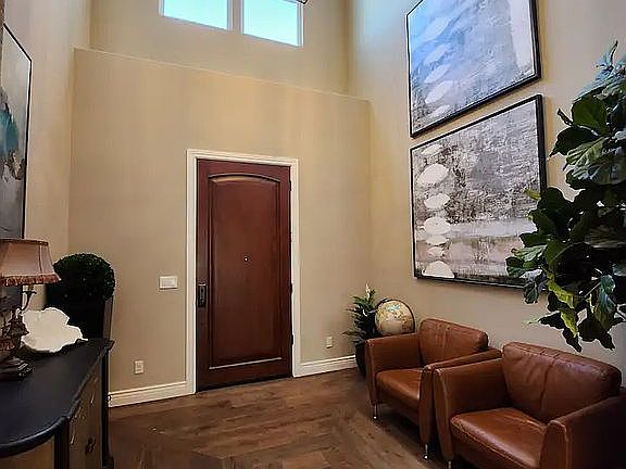 2nd image of 7 Country Club Dr