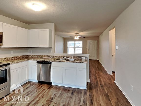4th image of 203 Westwood Dr