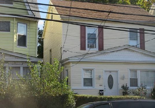 2nd image of 604 Stuyvesant Ave