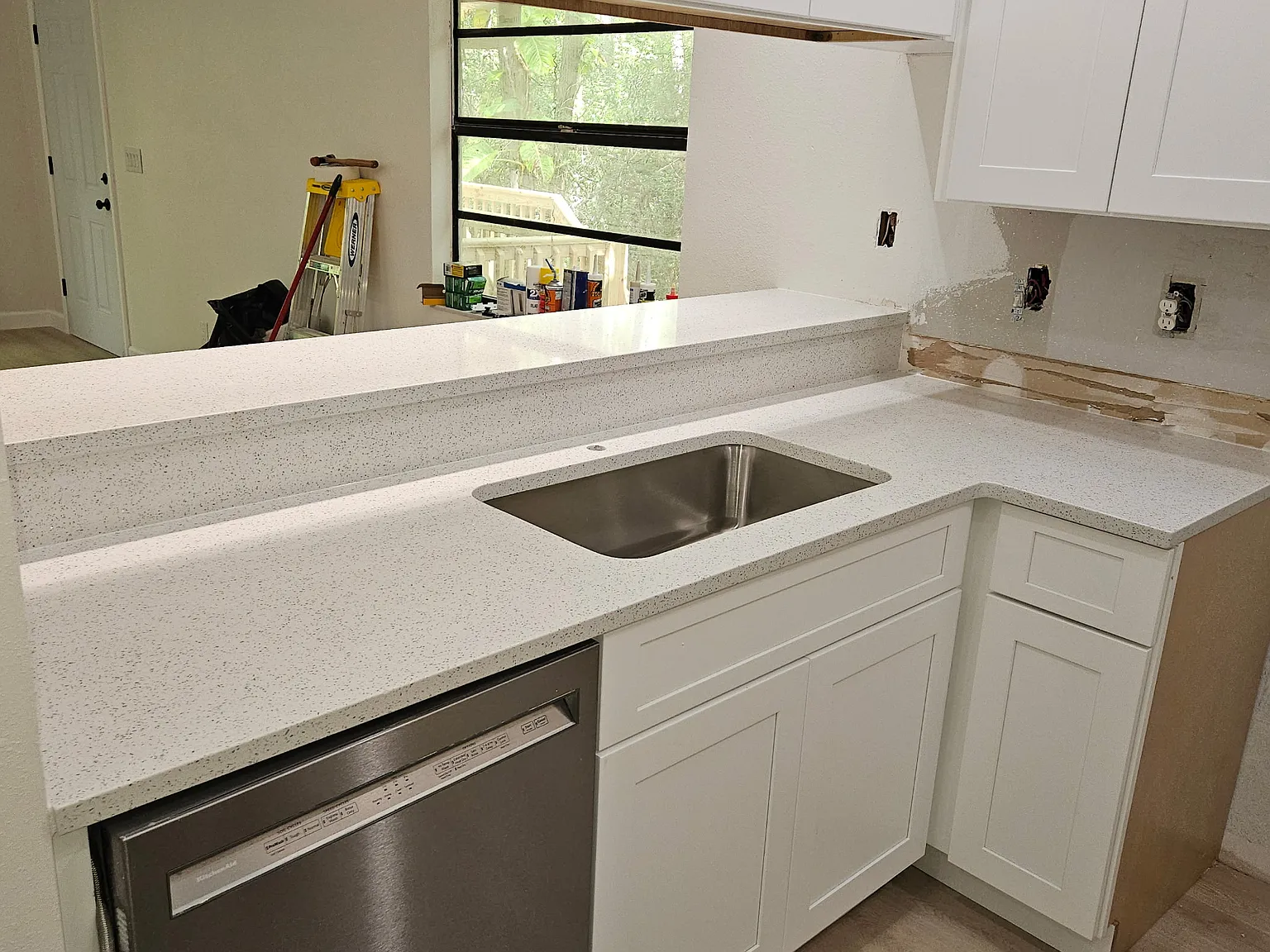 2 bed, 1.5 bath, 865 sqft, $1,950 — Photo 4
