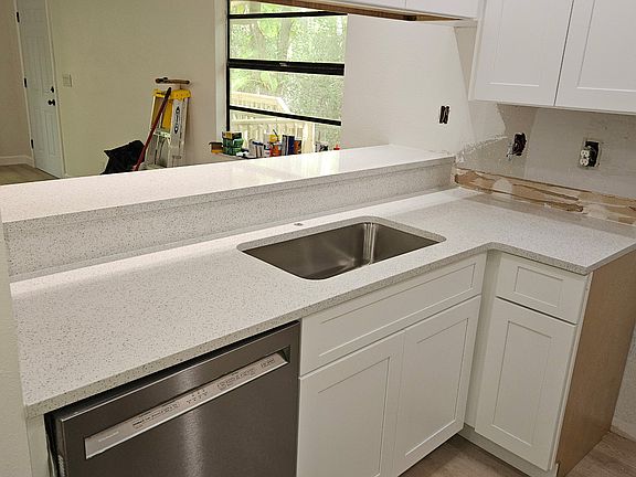 4th image of 2740 Park Dr APT C