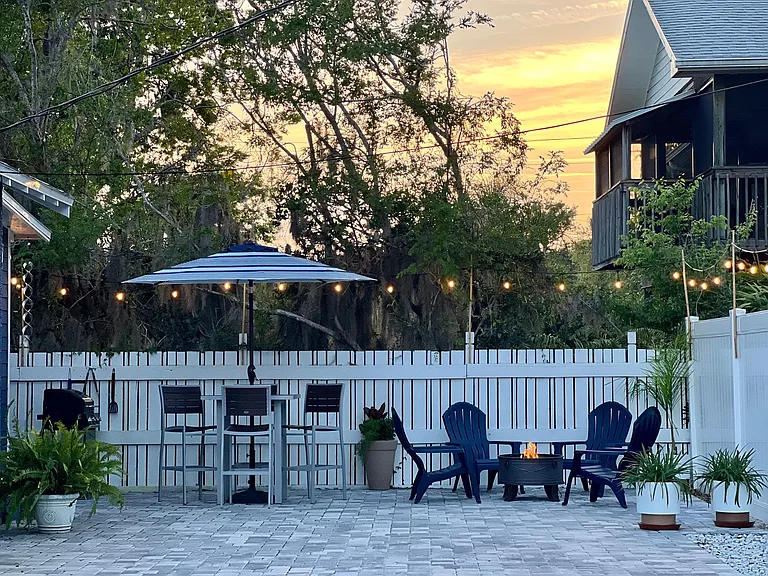 214 Alma Ct — Photo 34