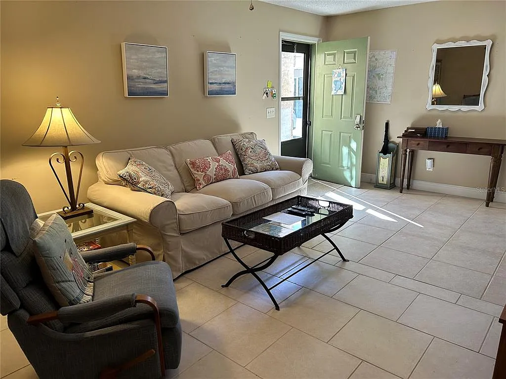 2 bed, 2.0 bath, 1050 sqft, $2,600 — Photo 4