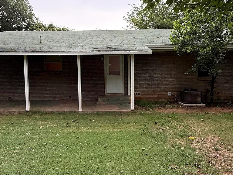 311 N Rosalee St — Photo 34