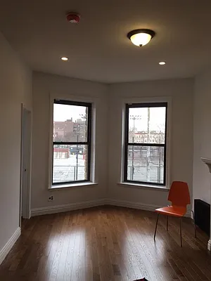 Rented by Dwell Residential Inc | media 42