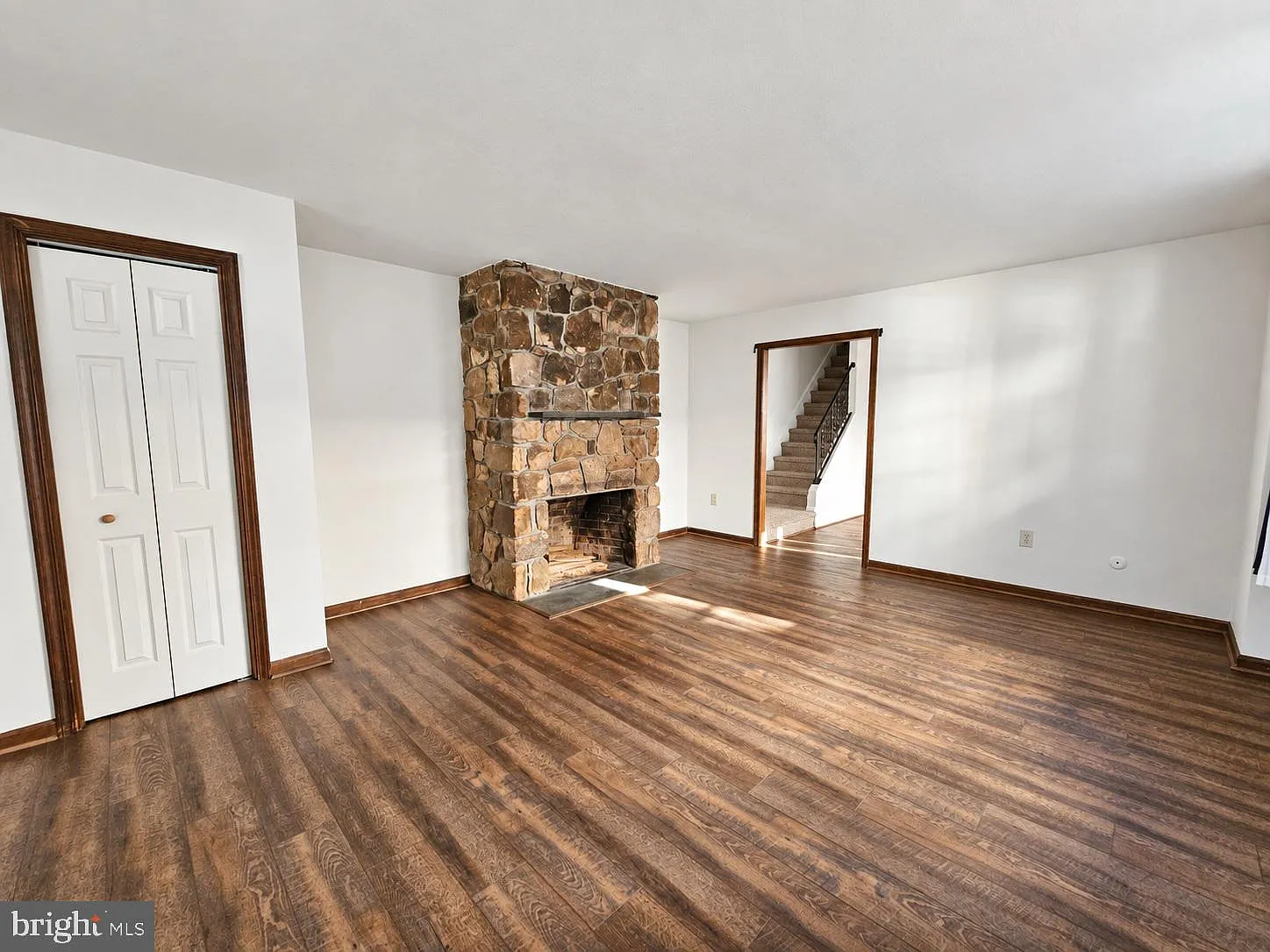 3 bed, 2.5 bath, 1600 sqft, $2,800 — Photo 2