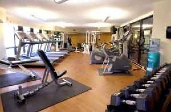 24/7 FITNESS CENTER