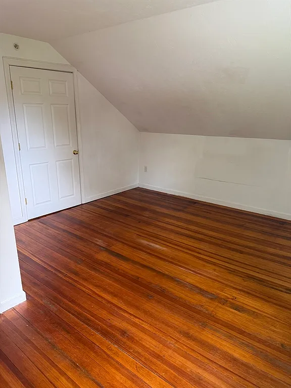 3 bed, 1.0 bath, 1000 sqft, $2,000 — Photo 4