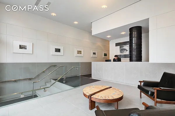 Sold by Compass | media 21