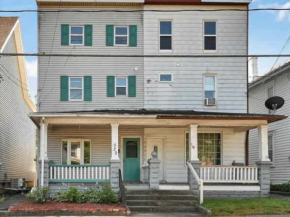30 E Pottsville St, Pine Grove, PA 17963