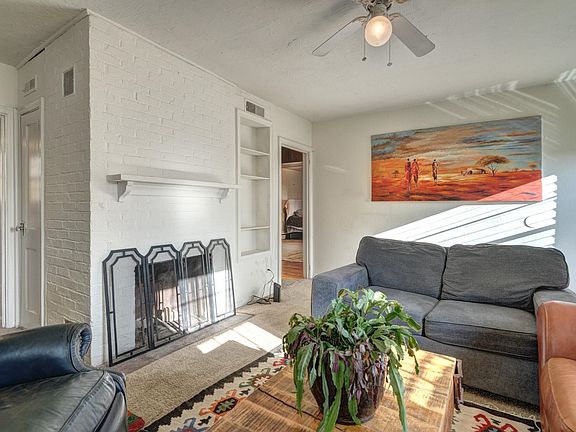 5th image of 208 Orchard View Ln