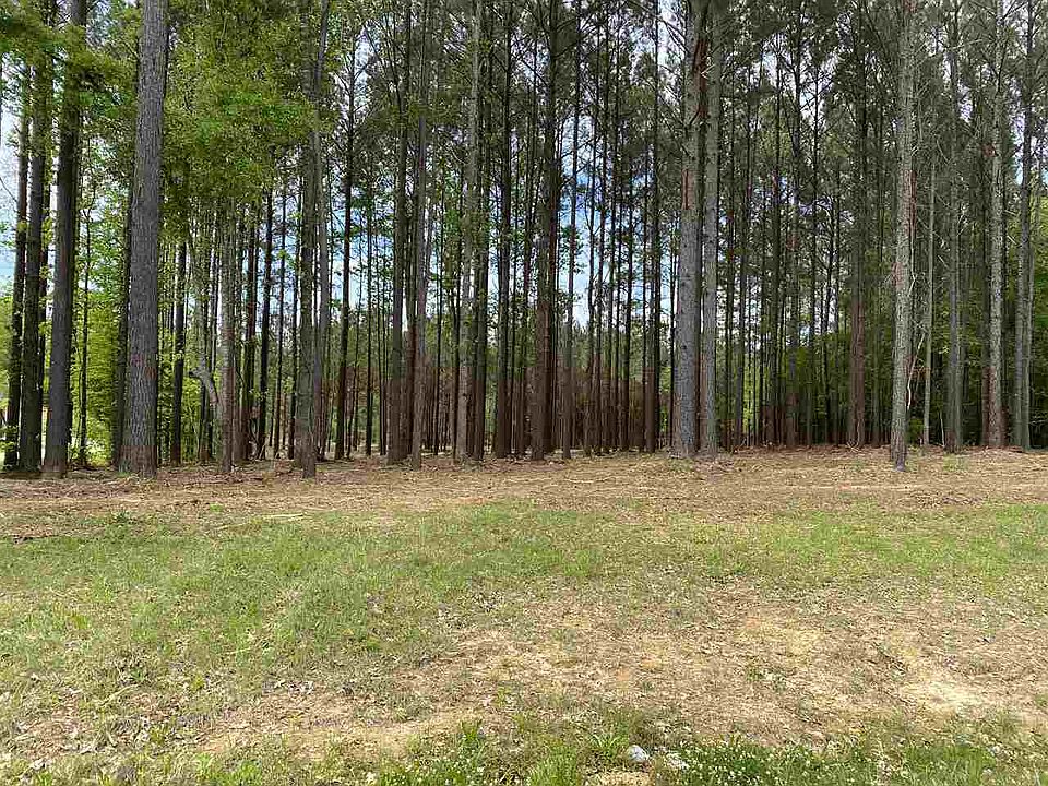1st image of 16 Dogwood Dr