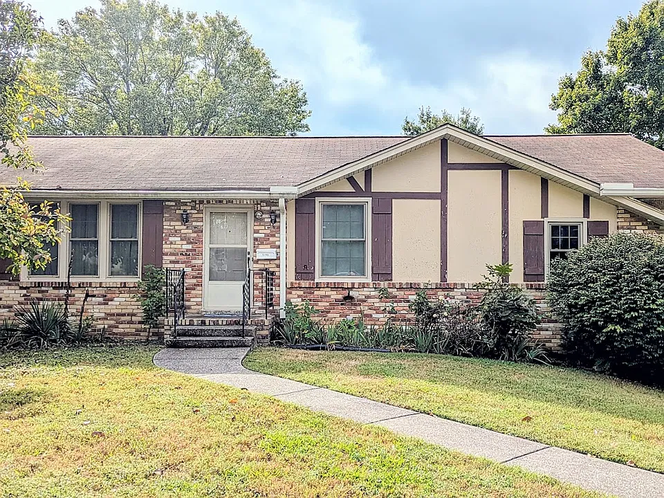 5143 Ashley Dr