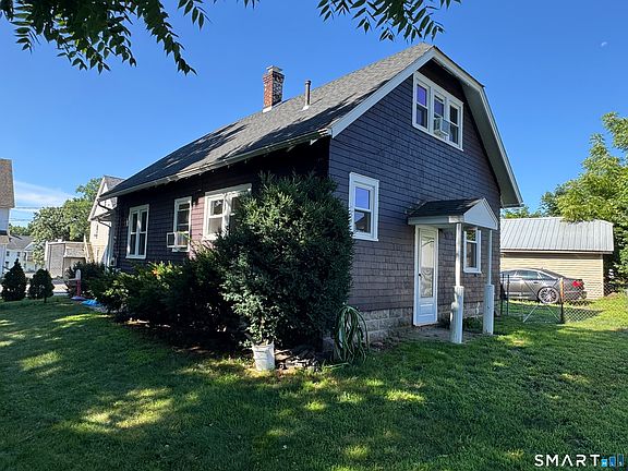 5th image of 383 Center Street