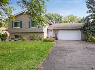 4372 Greenhaven Dr, Vadnais Heights, MN 55127
