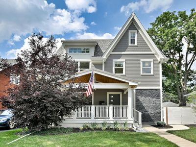 1364 E Algonquin Rd, Des Plaines, IL, 60016