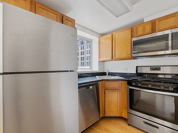 3rd image of 63 Schermerhorn St Ph C