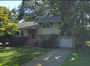 39 Cranford Pl, Cresskill, NJ 07626