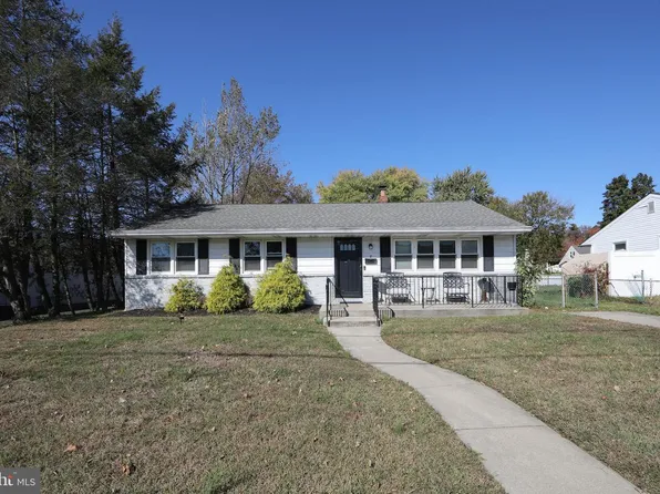 8 Pennsylvania Ave, Somerdale, NJ 08083