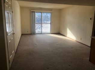 1665 Hickory Creek Dr, Baroda, MI 49101