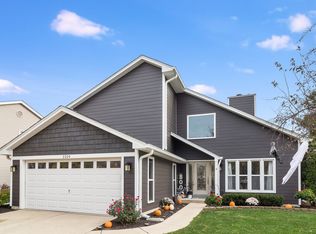 2324 Newport Dr, Naperville, IL