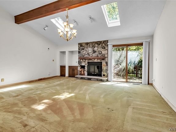 5th image of 229 Robin Rd