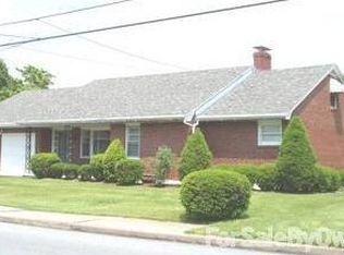 817 N 5th St, Hamburg, PA 19526