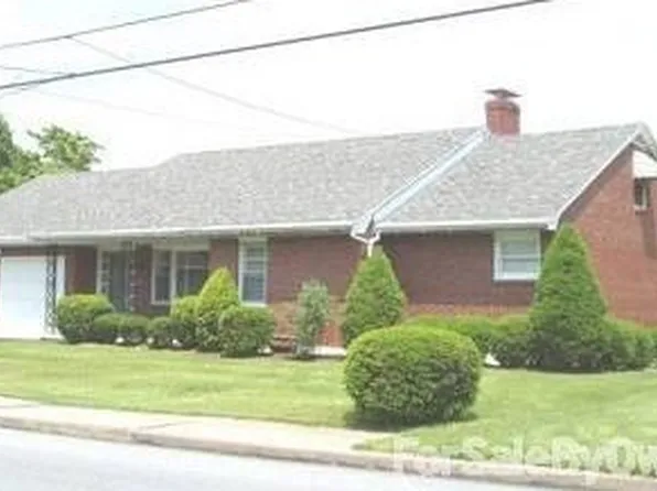 817 N 5th St, Hamburg, PA 19526