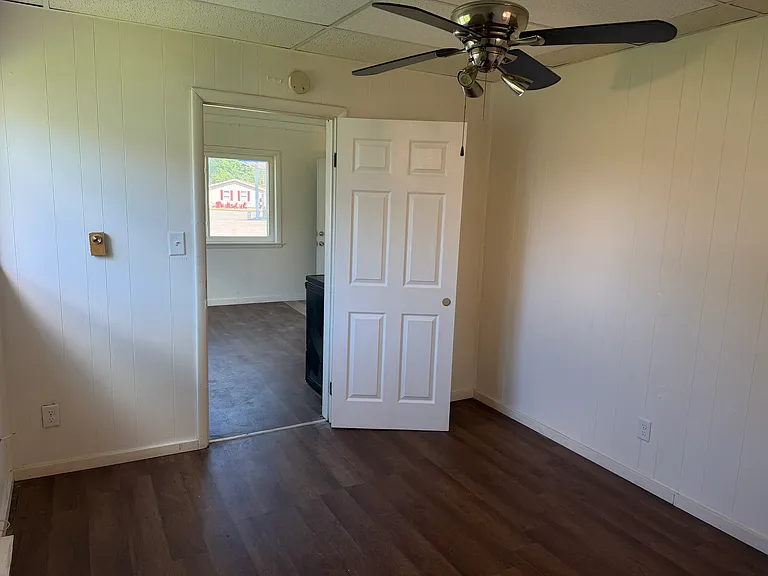 409 N Dolan Dr #2 — Photo 3