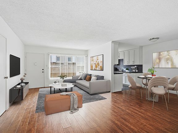 5th image of 1475 S Wooster St APT 1