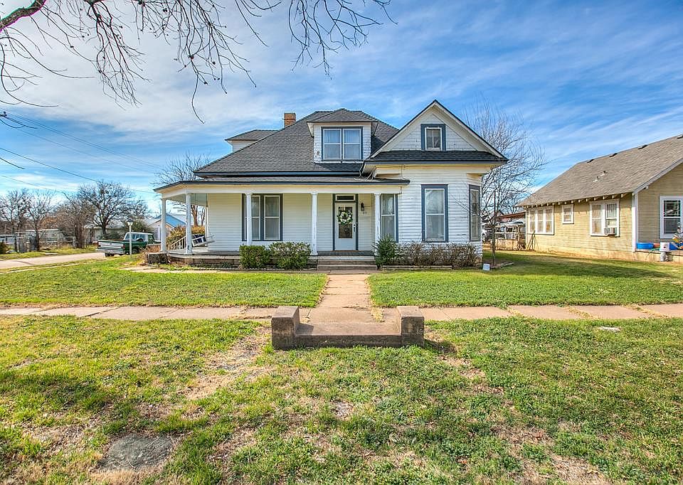 1st image of 801 N 9th St