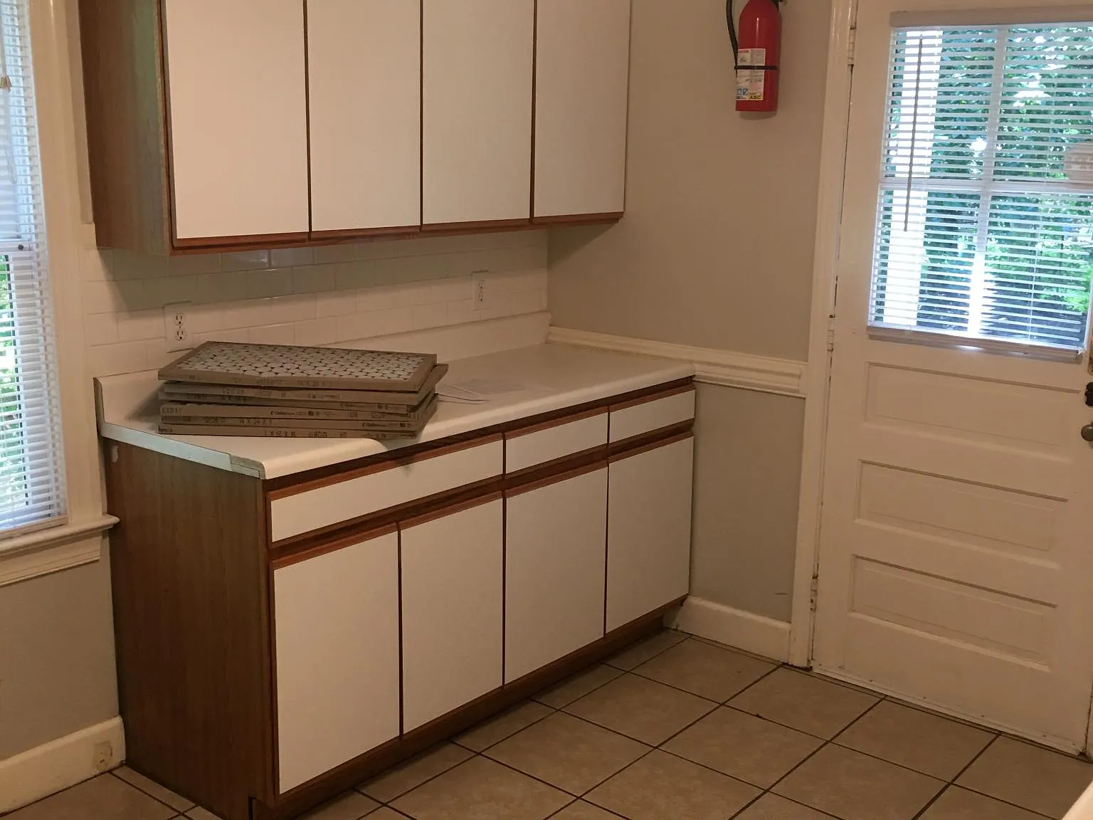2 bed, 1000 sqft, $2,835 — Photo 3