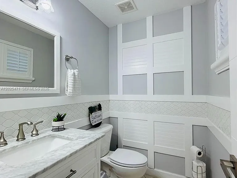 15858 SW 138th Ter — Photo 29