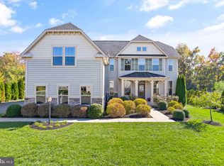 5043 Parkside Ct, Warrenton, VA 20187
