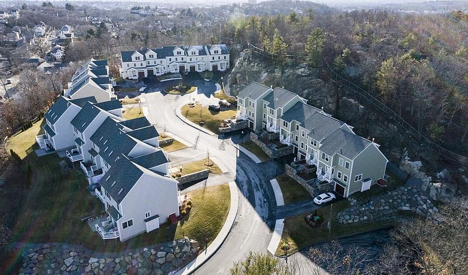 1st image of 11 Blueberry Hill Ln #11