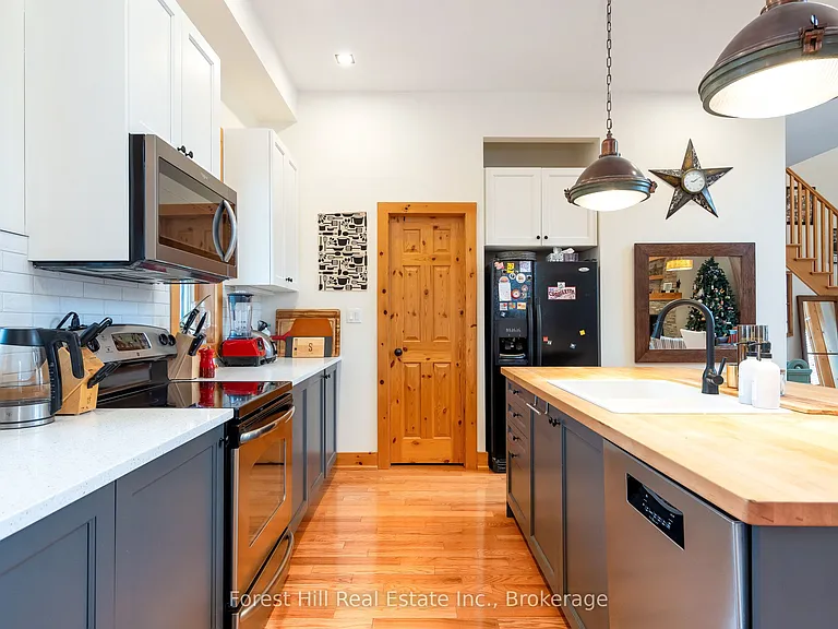 144 National Dr — Photo 9