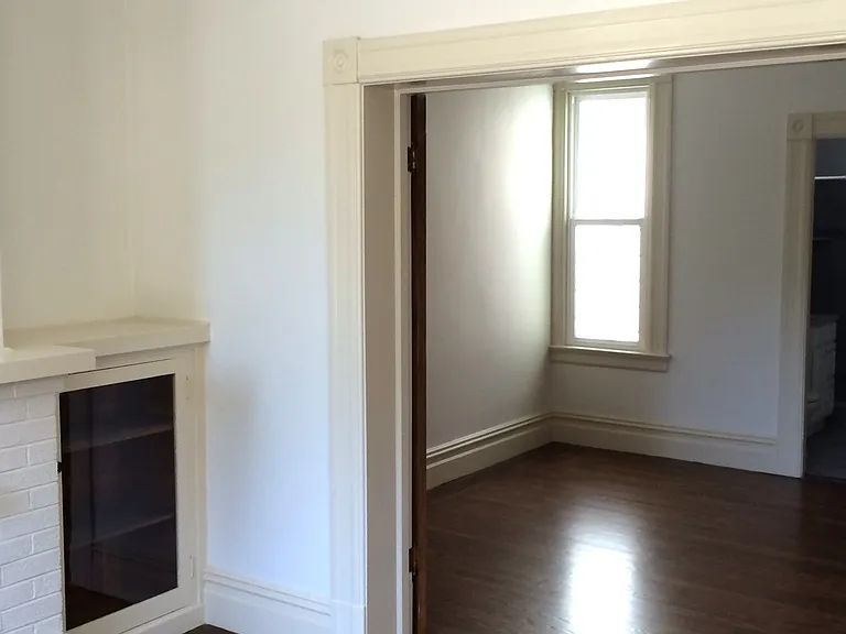 557 Sanchez St — Photo 3
