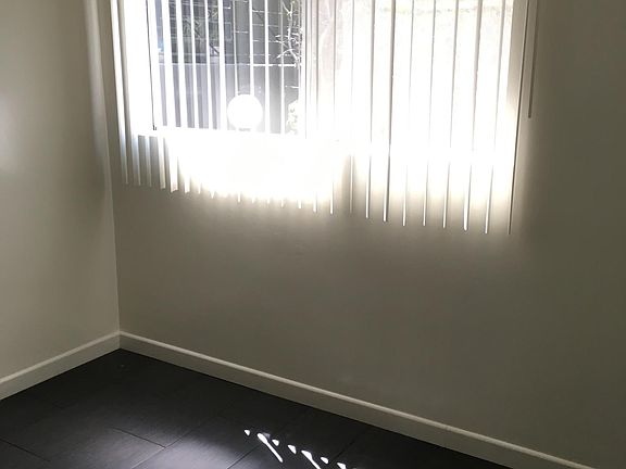5th image of 501 Gayley Ave #1