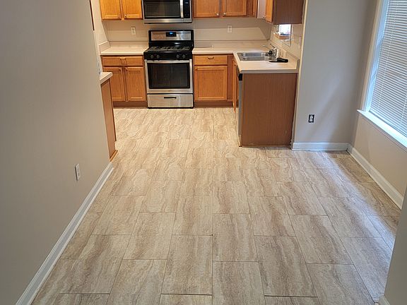 4th image of 2544 Plymouth Way #0