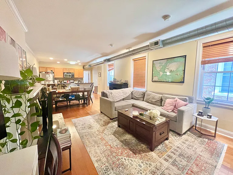 1526 Pine St #1B — Photo 2