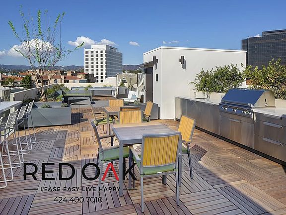 3rd image of 11649 Mayfield Ave #9B
