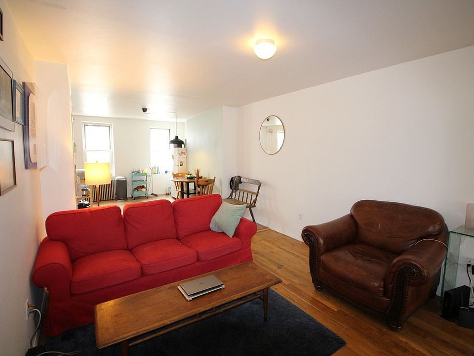 1st image of 244 Van Brunt St APT 3