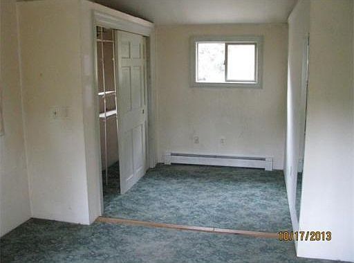 5th image of 10 Windward Ln
