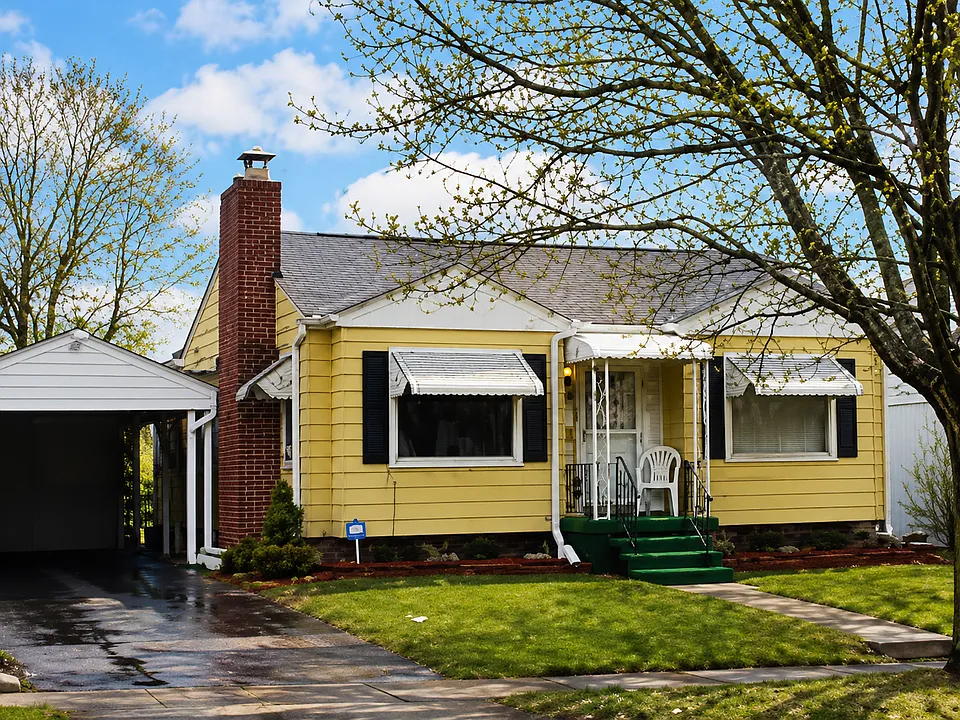1161 Forest Ave
