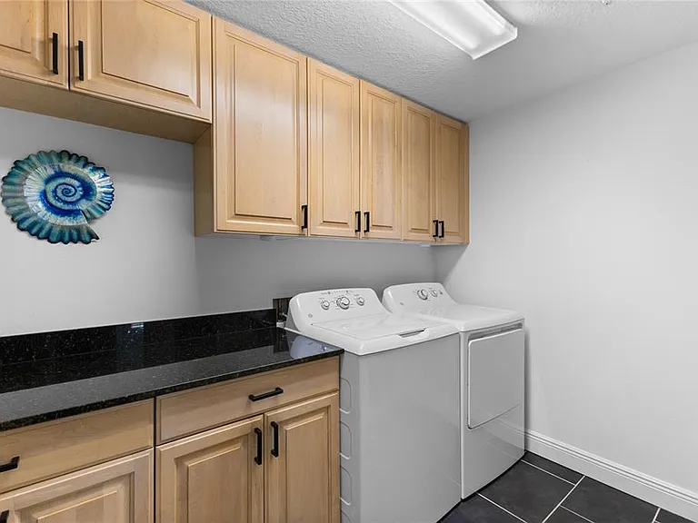 800 N Tamiami Trl #321A — Photo 25