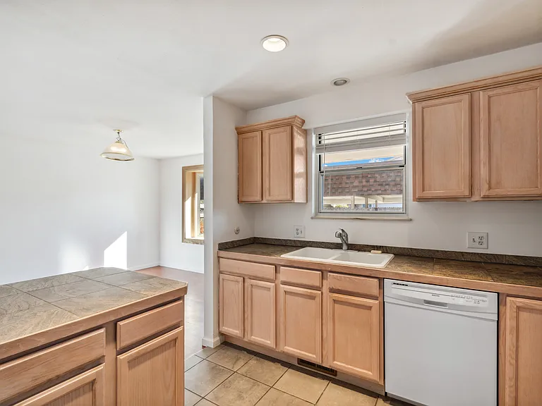 1200 S Monaco Street Pkwy #26 — Photo 6