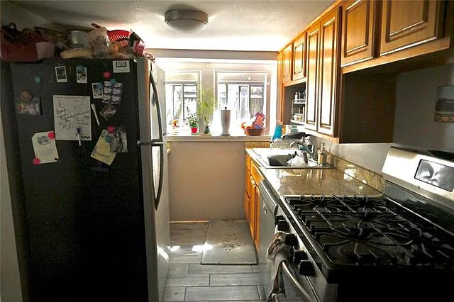 1929 Broadway St #B — Photo 13